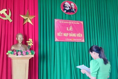 Lễ kết nạp đảng viên mới của Chi bộ trường mầm non Hoa Hồng